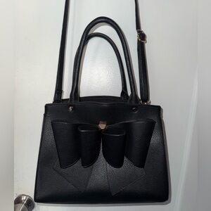 Crossi Bow Black Pebbled Crossbody/Handbag